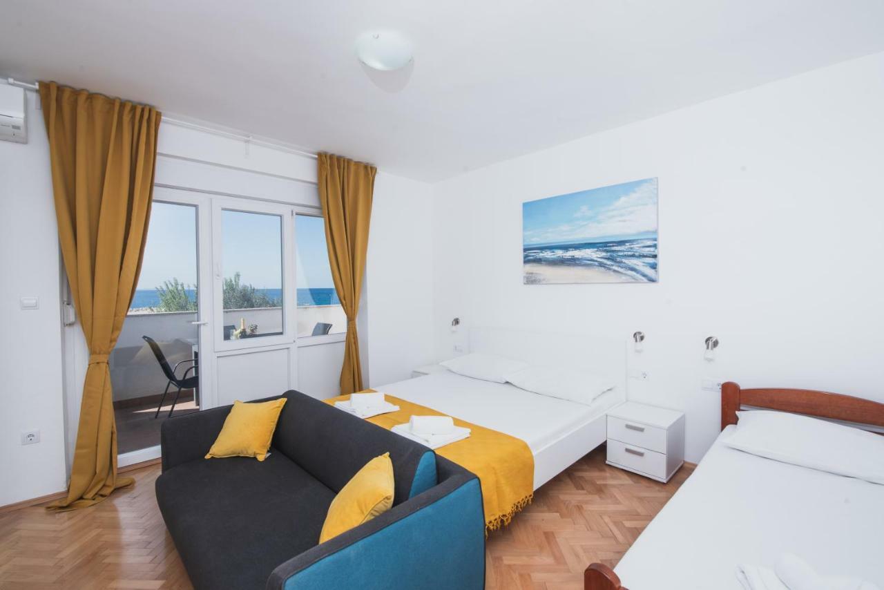 Apartments By The Sea Semy Novalja Buitenkant foto