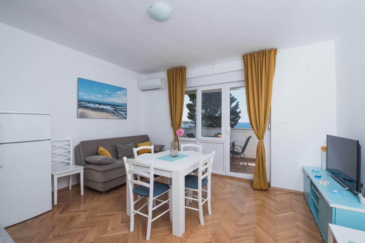 Apartments By The Sea Semy Novalja Buitenkant foto